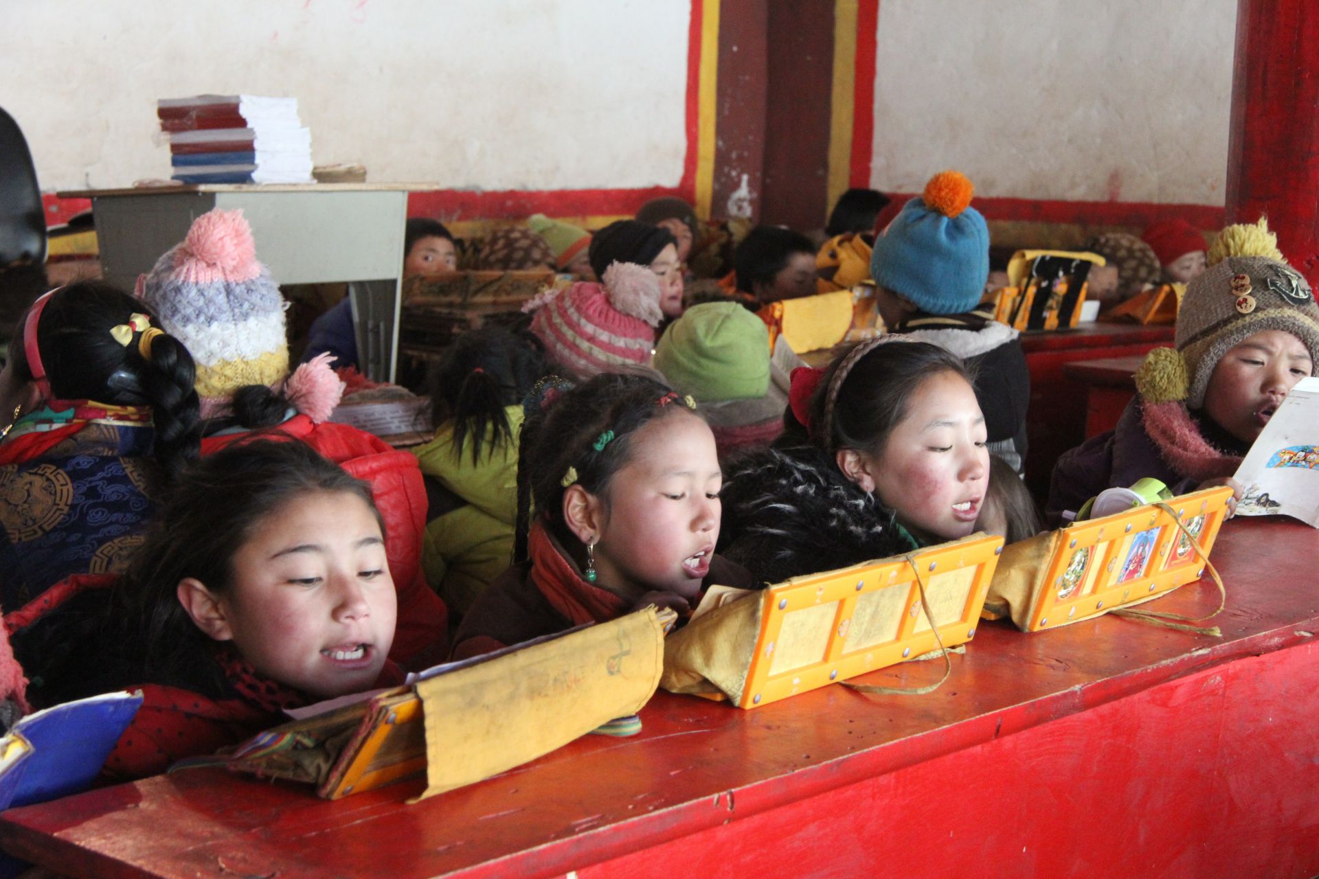 米兰网页版·官方端在线-米兰(中国)公益回顾丨家国同欢月同圆 温暖满载甘孜州(图12)